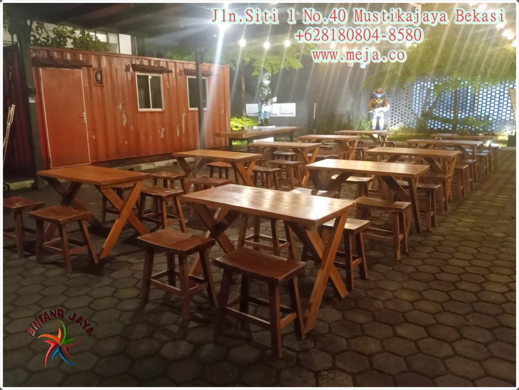 Sewa Meja Taman Kayu Murah Hanya Tersedia Di Tangerang