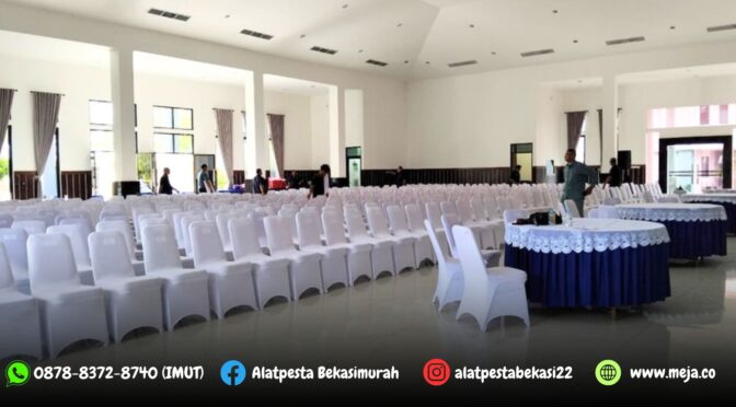 Sewa Meja Bundar dan Kursi Futura Cover Ketat Putih Jakarta Pusat