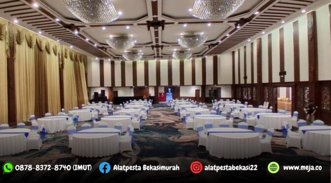 Pusat Sewa Round Table Cover Putih dan Runner Biru Jakarta