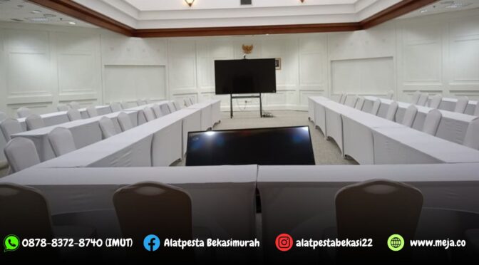 Sewa Kursi Futura dan Meja Ibm Cover Putih Event Wisma Danantara